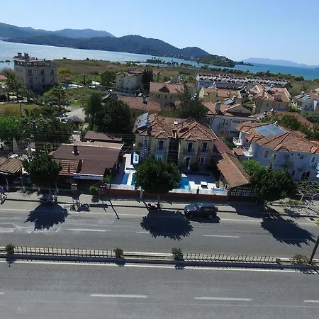 Anna Apartahotel 3*