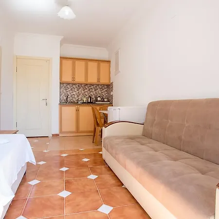 Apartahotel Anna 3*